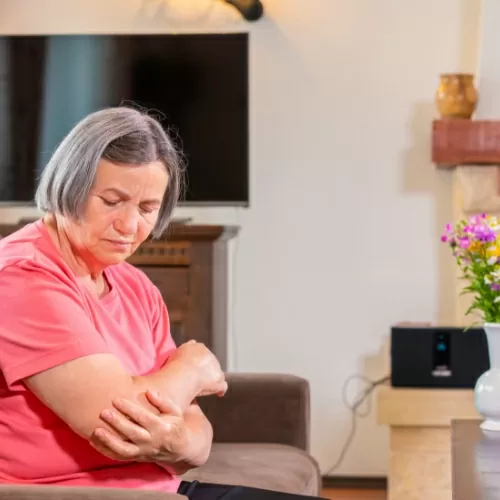 physical-therapy-clinic-elbow-pain-relief-agewell-physical-therapy-north-new-hyde-park-ny