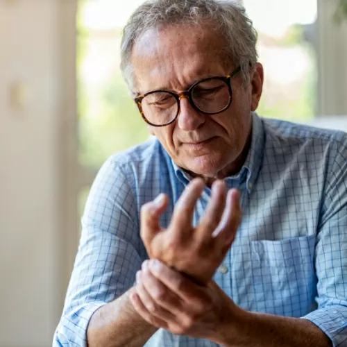 physical-therapy-clinic-hand-pain-relief-agewell-physical-therapy-north-new-hyde-park-ny